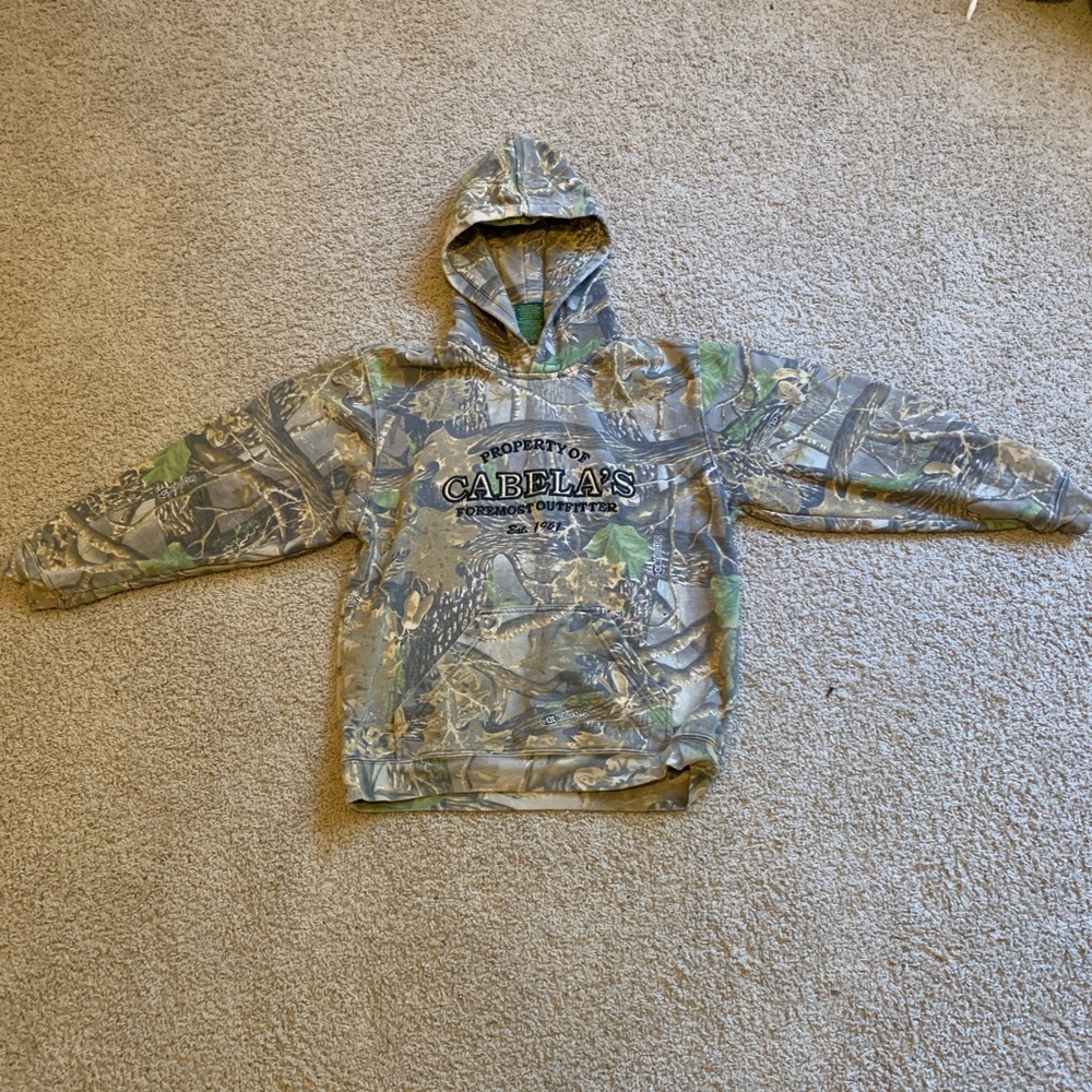 Camo Cabela’s hoodie